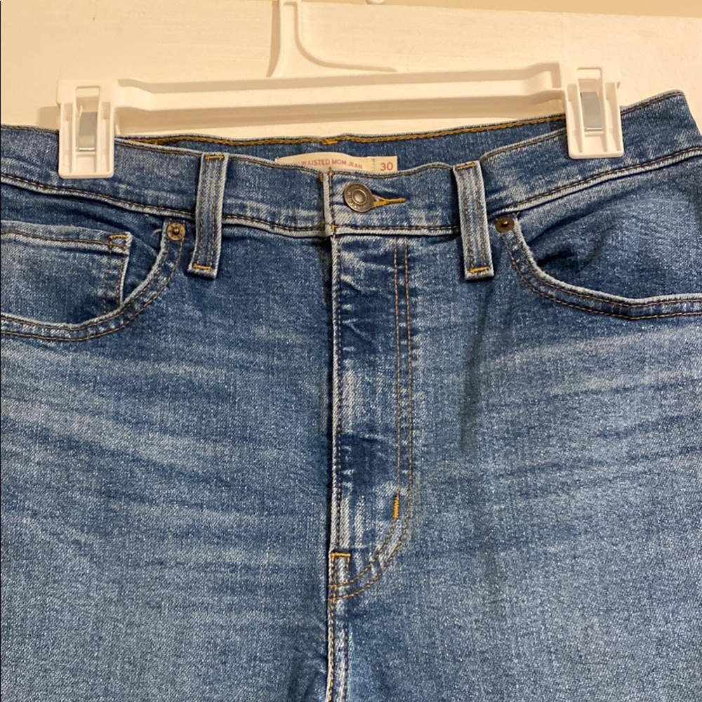 Levi’s High-Waist Mom Jeans